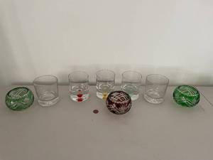 lot 906 image: Set of 5 Chivas Regal Whiskey Glasses and 3 Crystal Bowls