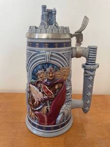 lot 342D image: Avon Knights of the Realm Ceramic Beer Stein