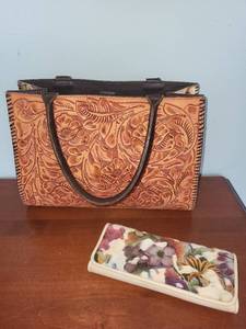 lot 408 image: Handcrafted Leather Purse with Floral Wallet Set by Juan Antonio