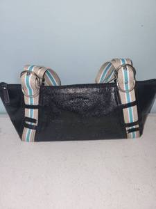 lot 440 image: Kenneth Cole Reaction Black Handbag with Striped Handles