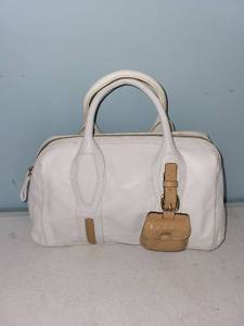 lot 443 image: Liz Claiborne White Handbag with Tan Accents