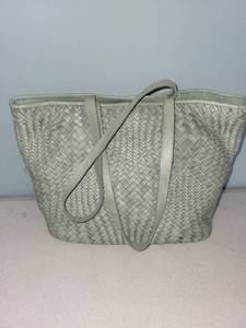 lot 448 image: Woven Sage Green Handbag with Zipper Pocket