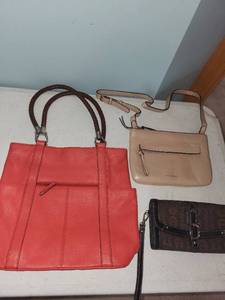 lot 458 image: Set of 3 Womens Handbags and Wallets - Tignanello and Nine West