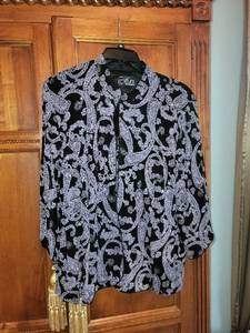 lot 471 image: Collection of Plus Size Evening and Casual Dresses and Jackets