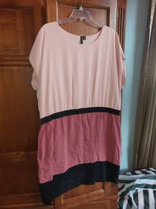 lot 474 image: Collection of Plus Size Womens Dresses - Mixed Patterns and Designs