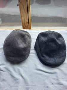 lot 516 image: Set of 2 Wool Flat Caps in Grey and Charcoal