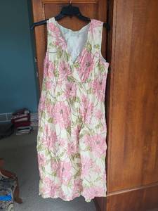 lot 523 image: Collection of Womens Dresses and Tunics in Various Styles