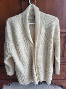 lot 539 image: Collection of 3 Sweaters - SAOL, Towncraft, and Karo