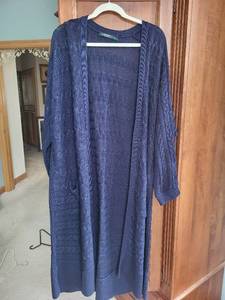lot 543 image: Collection of 6 Womens Cardigans in Various Colors and Styles - Size 3X