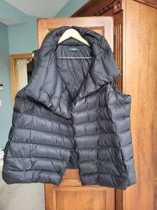 lot 557 image: Lauren Ralph Lauren Womens Plus 3X Puffer Jacket and Faux Fur Coat