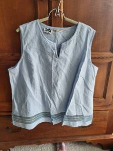 lot 591 image: Collection of Womens Clothing Including Dresses and Tops
