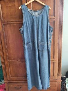 lot 592 image: Plus size Denim Dress and Jacket with Pink Zion Hoodie