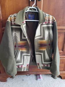lot 613 image: Pendleton XXL High Grade Wool Western Wear Jacket