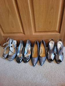 lot 643 image: Collection of 4 Womens Fashion High Heels