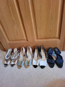 lot 644 image: Set of 4 Womens Dress Shoes in Various Styles and Colors