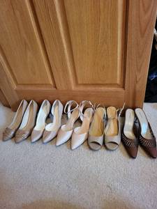 lot 645 image: Collection of 5 Womens Heels size 11
