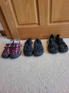 lot 651 image: Set of 3 Pairs KEEN Hiking Sandals - Various Colors and Sizes