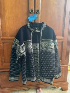 lot 533A image: Dale of Norway XL Sweater with Nordic Design