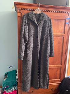lot 618B image: Maralyce Ferree XL Textured Wool-Blend Coat