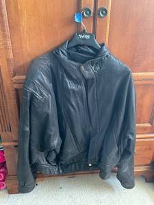 lot 623B image: Pelle Studio Mens Black Leather Jacket