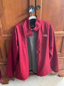lot 629A image: The North Face Red Windstopper Jacket