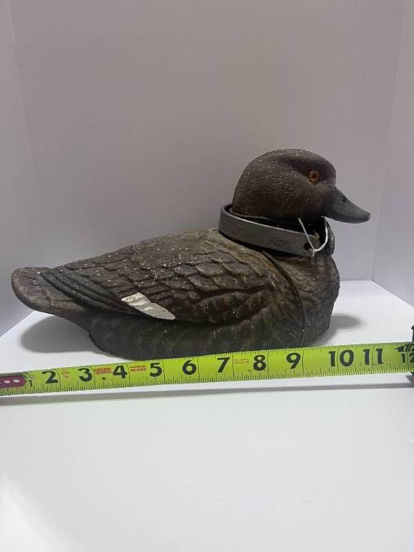 lot 109 image: Vintage Ariduk Decoy General Fibre Company