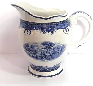 lot 28 image: 2004 Hensington Blue Pitcher