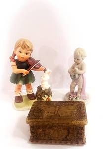 lot 55 image: 2 Porcelain Figurines and 1908 Small Box