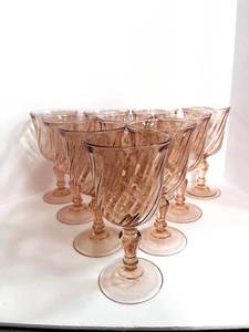 lot 66 image: Set of 11 Antique French Pink Luminarc Rosaline Goblets