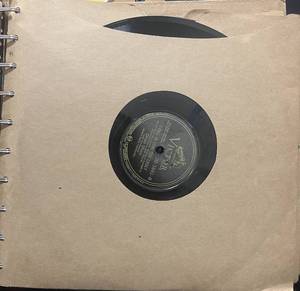 lot 85 image: Vintage Book of 12-78RPM Records Dinah Shore, Doris Day, Johnny Desmond