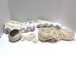 lot 100 image: Box of Vintage Crocheted Edging
