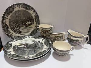 lot 95 image: Johnson Bros Plates and Creamer Made in England. 6 English Cups