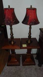 lot 25 image: Pair of Square Pedestals 24.5x15x15 with 2-Lamps
