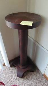 lot 48 image: Vintage Round Pedestal 30 x 12 Round