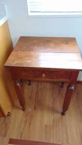 lot 59 image: Turn of The Century Walnut 1 Drawer Table. 28x22x19