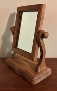 lot 60 image: Vintage Victorian Style Dressing Table Mirror