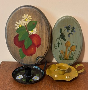 lot 122 image: Vintage Hand Painted Metal Candle Holders and Wooden Plaques