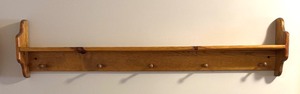 lot 134 image: Vintage Decorative Oak Display Wall Shelf