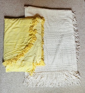 lot 119 image: Vintage Bedspreads in Yellow and Cream