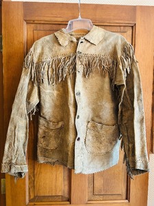 lot 80 image: Vintage Native Deer Skin Leather Fringe Jacket