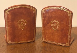 lot 160 image: Vintage Italian Leather Bookends