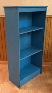 lot 190 image: Bright Blue Vintage Shelf