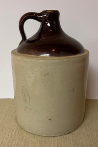 lot 197 image: Vintage Stoneware Jug  Shoulder Jug