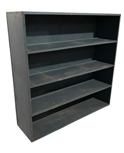 lot 231 image: Vintage Shelf