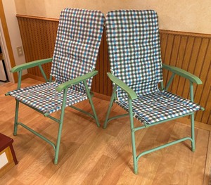 lot 284 image: Two Plaid Patio Chairs