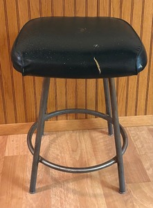 lot 290 image: Vintage Shop Stool