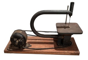 lot 295 image: Vintage Scroll Saw