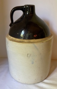 lot 304 image: Vintage Two Toned Crock Jug