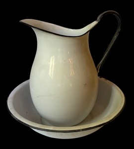 lot 306 image: Vintage Enamel Pitcher with Basin