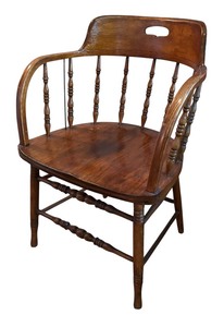lot 328 image: Vintage Wooden Windsor Chair with Spindle Back